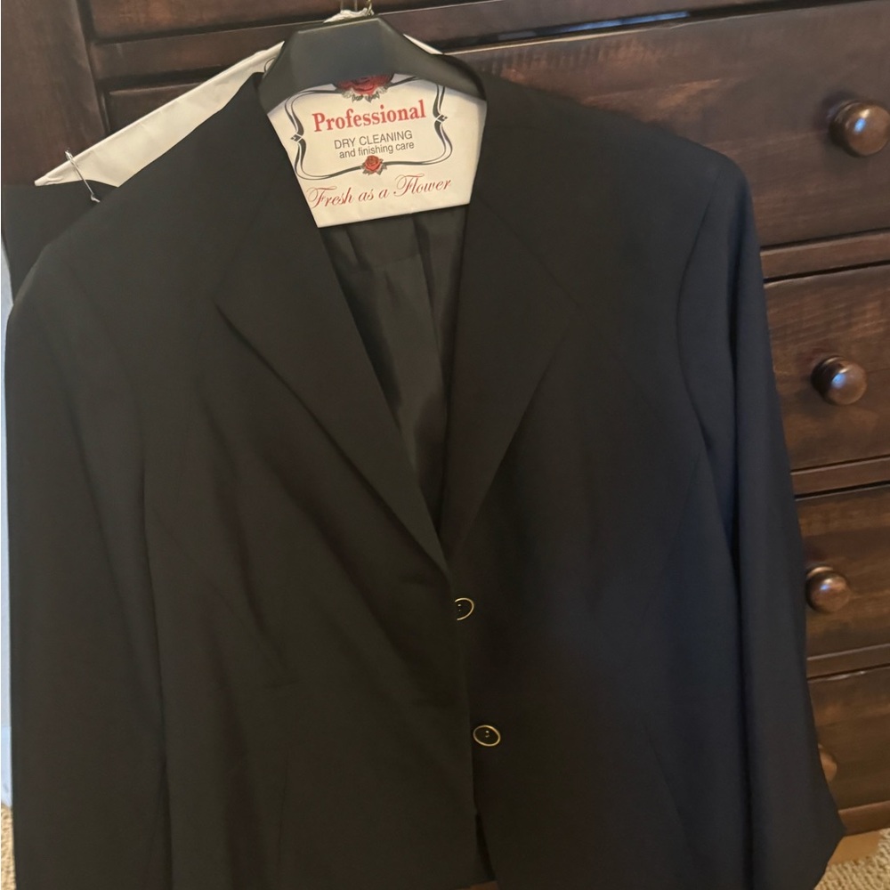 Le Suit Black Women's Suit - Picture 2 of 2